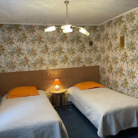 Maison Familiale Avec Clim Et Wifi Au Coeur De La Montagne Bourbonnaise - Fr-1-489-277