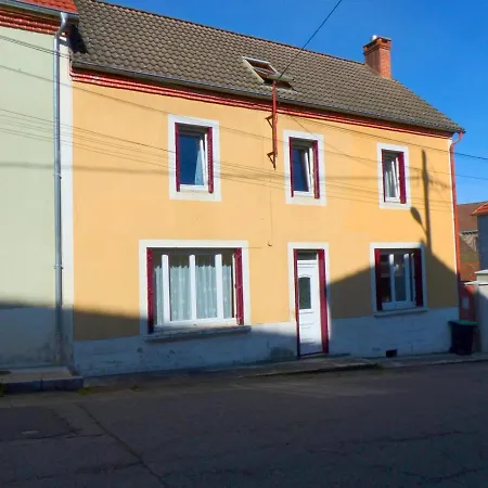 Ferienhaus Maison Familiale Avec Clim Et Wifi Au Coeur De La Montagne Bourbonnaise - Fr-1-489-277 *