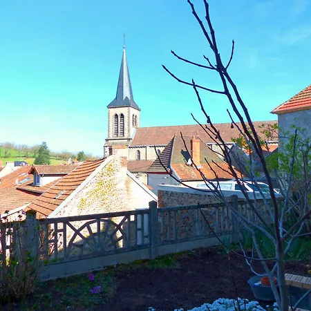 Charmante Maison Familiale Avec Cour Fermee, Proche Randonnees Et Sites Naturels - Fr-1-489-277 Holiday home Arfeuilles