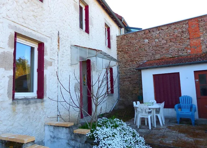 Maison Familiale Avec Clim Et Wifi Au Coeur De La Montagne Bourbonnaise - Fr-1-489-277 Arfeuilles