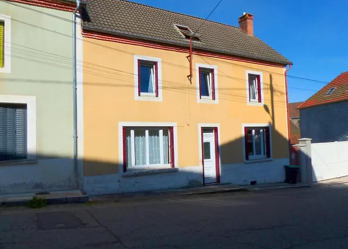 Vakantiehuis Maison Familiale Avec Clim Et Wifi Au Coeur De La Montagne Bourbonnaise - Fr-1-489-277 *